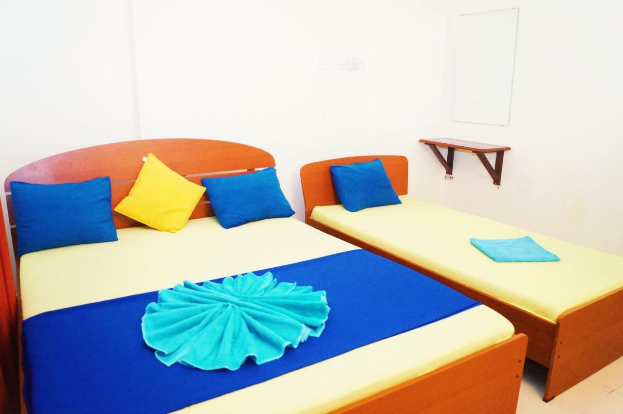 Oasis Skybeach Hostel - Негомбо Экстерьер фото