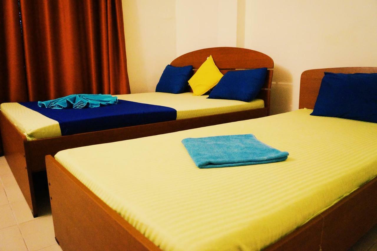Oasis Skybeach Hostel - Негомбо Экстерьер фото